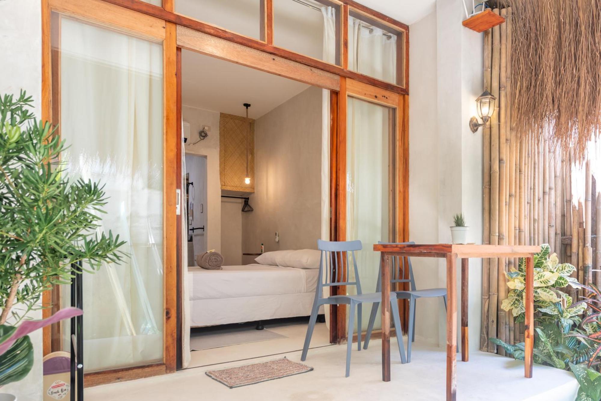 Gratitude Inn General Luna  Zewnętrze zdjęcie
