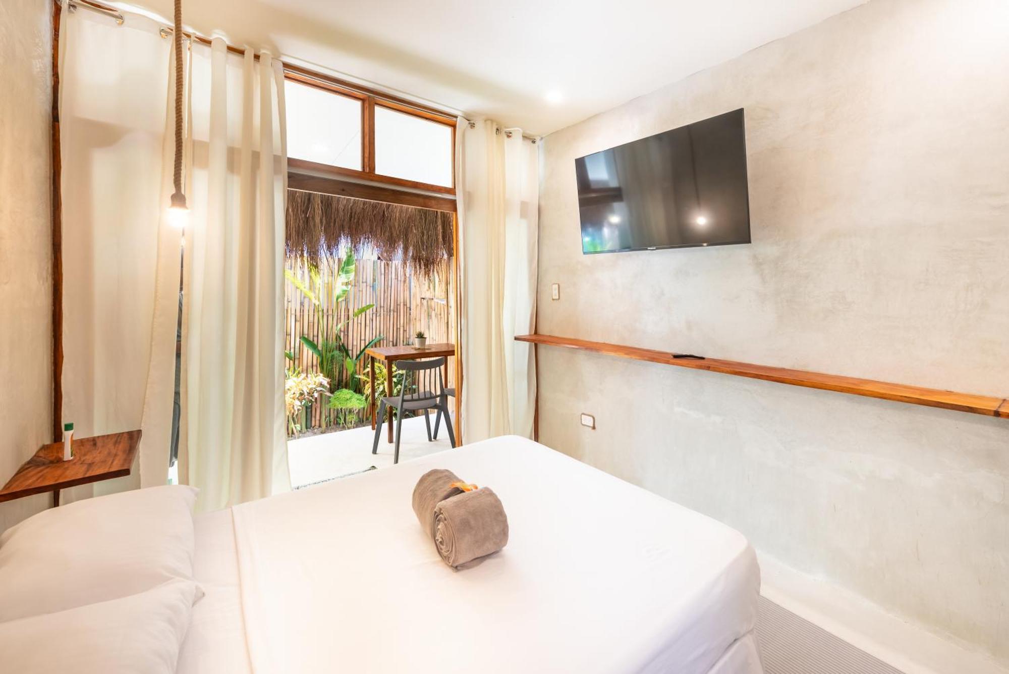 Gratitude Inn General Luna  Zewnętrze zdjęcie